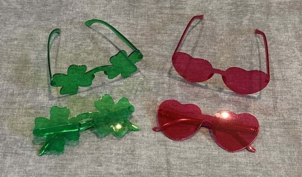 Lot of 4 Novelty St. Patrick's Day Shamrock and Heart Shaped Party Sunglasses Se